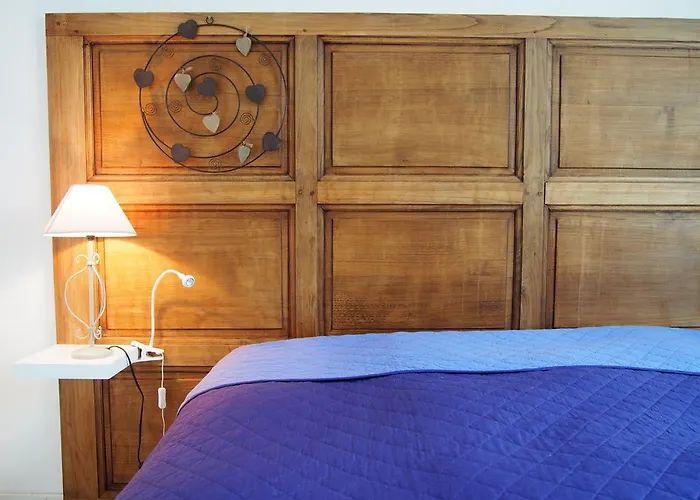 伦纳德度假屋 *